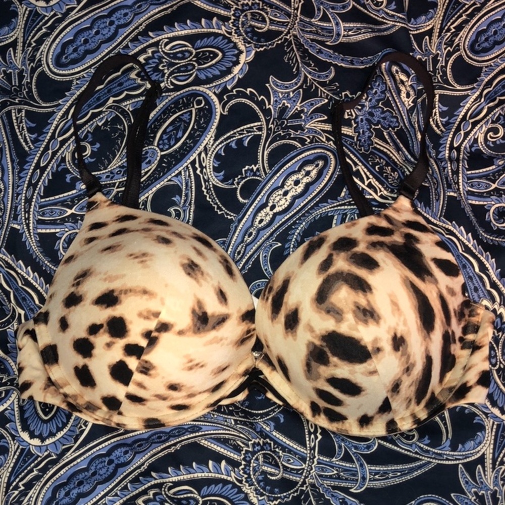 Ambrielle Leopard Plunge Push-up Bra